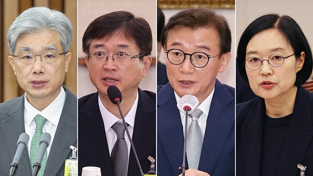 이 대통령, 헌법재판소장·헌법재판관·해수부·중기부 장관 <b>임명</b>