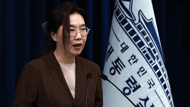 이 대통령, <b>정연주</b> 전 방심위원장 <b>해촉 취소</b> 판결 항소 포기