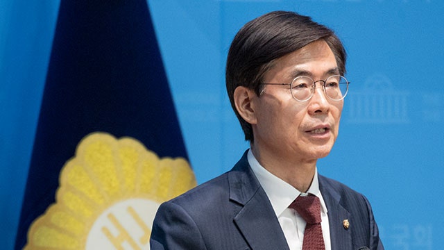 조경태 “파면된 尹에 목매는 <b>김문수</b>, 후보직 사퇴·<b>정계 은퇴</b>하라”