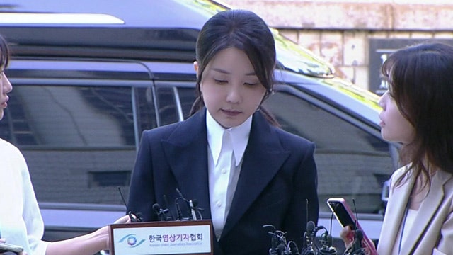 ‘<b>구속</b>영장 <b>심사</b>’ <b>김건희 여사</b>, 법원 출석