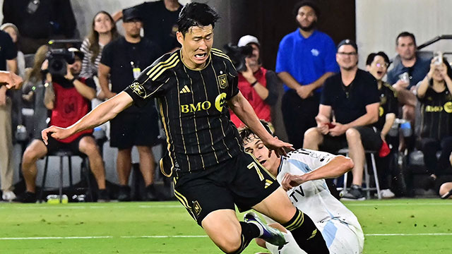 ‘<b>손흥민</b> 홈 <b>데뷔전</b>’ LAFC, 샌디에이고에 1-2 역전패…<b>손흥민</b>은 골대 불...