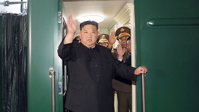 “<b>김정은</b> 오늘 오후 열차로 평양 출발”…내일 베이징 도착할 듯