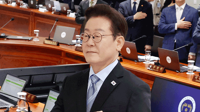 이 <b>대통령</b> “적극재정·생산적 금융 마중물…잠재<b>성장</b> 하락 흐름 반전시...
