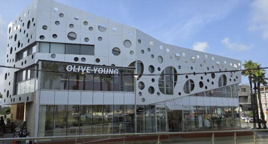 제주시 조천읍의 올리브영 제주함덕점.