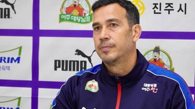 <b>배구</b>협회 ‘<b>VNL</b> 강등’ <b>모랄레스</b> <b>여자</b>대표팀 <b>감독</b>과 ‘계약 종료’