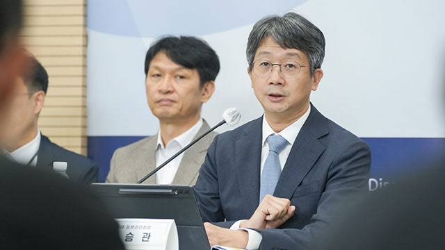 질병청장 “<b>AI</b> 활용 <b>감염병</b> <b>대응</b>…백신 신속 개발 역량 갖출 것”