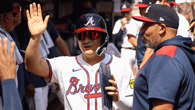 MLB 애틀랜타 <b>김하성</b>, 올 시즌 첫 ‘<b>3안타</b>’…볼넷 포함 4출루