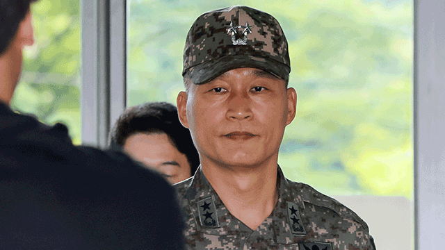 ‘이종섭 측근’ <b>박진희</b> 전 <b>군사보좌관</b>, 해병<b>특검</b> 3차 조사 출석