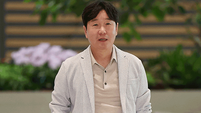 <b>류지현</b> WBC <b>감독</b>, 한국계 빅리거 면담 위해 <b>미국행</b> “선발투수와 우타 ...
