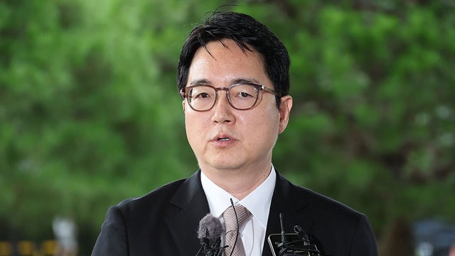 <b>심우정</b> 전 검찰총장 <b>특검</b> 출석…‘즉시항고 포기’ 등 조사