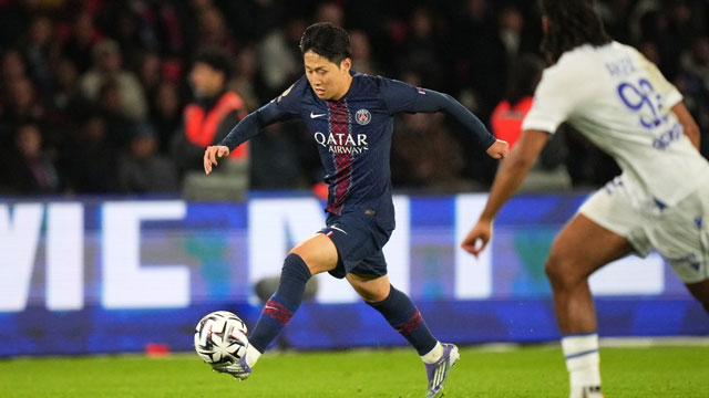 ‘<b>이강인</b> 선발로 두 골 관여’ <b>PSG</b>, <b>오세르</b> 2-0으로 완파