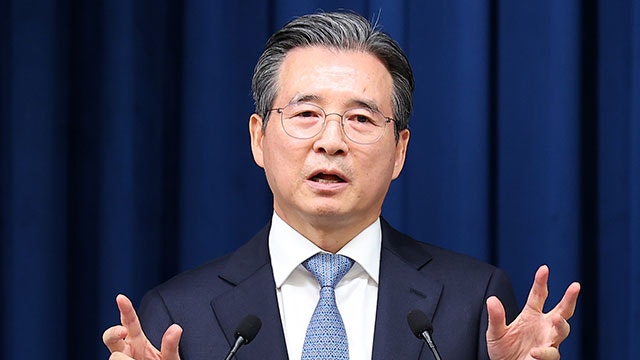 이 대통령, <b>AI</b> 투자 관련 “<b>금산분리</b> 등 <b>규제완화</b> 방안 검토 가능”