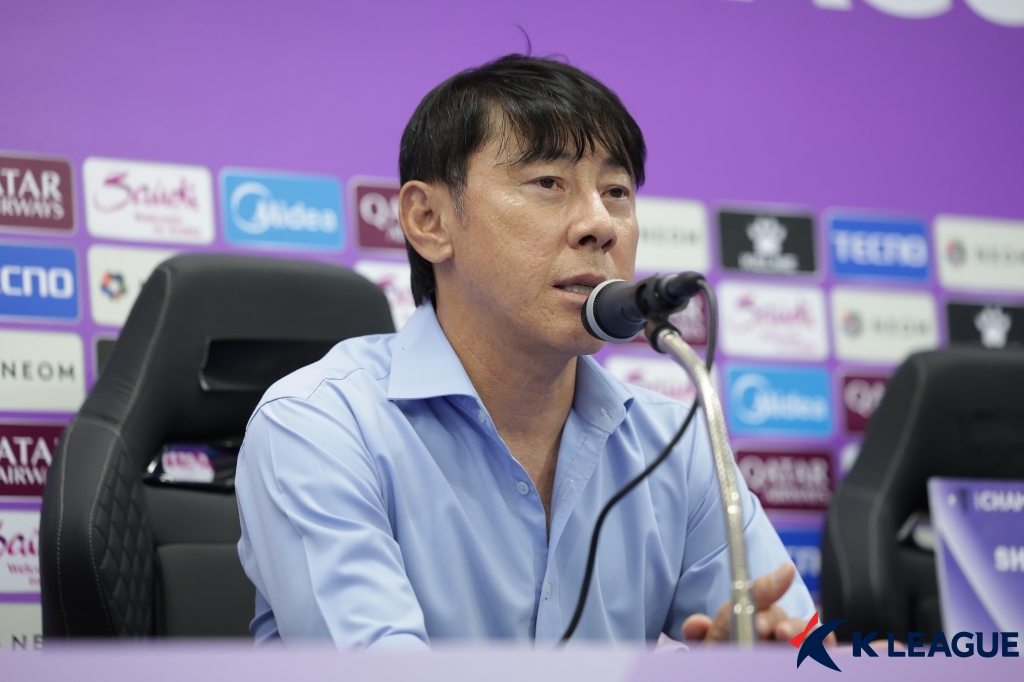 ‘격정토로’ <b>신태용</b>, “나는 바지 <b>감독</b>이었다.”