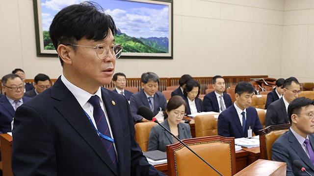 <b>김영훈</b> 노동<b>장관</b> “원·하청 창구 단일화 보완입법 검토”