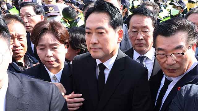 <b>장동혁</b>, <b>5.18 묘역</b> 참배 반대에 “진정성 전달 안 된 듯”
