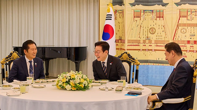 민주당 “이 대통령, <b>개혁입법</b> ‘국민 눈높이 맞게 <b>처리</b>’ 당부”