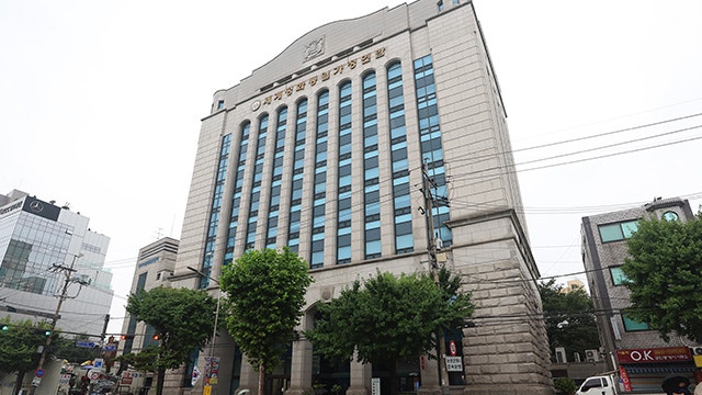경찰, 통일교·특검·<b>전재수</b> 자택 등 <b>압수수색</b>…전방위 강제수사 착수