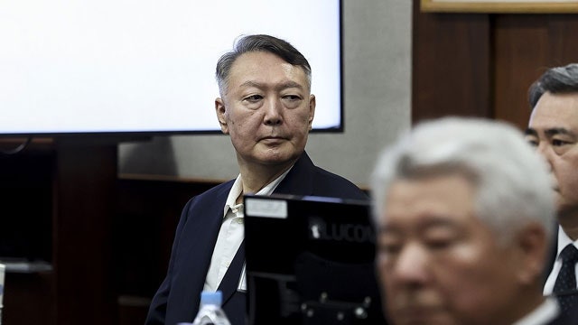 <b>윤석열</b>, <b>김건희특검</b> 첫 피의자 <b>조사</b> 출석…‘공천개입·매관매직 의혹’...