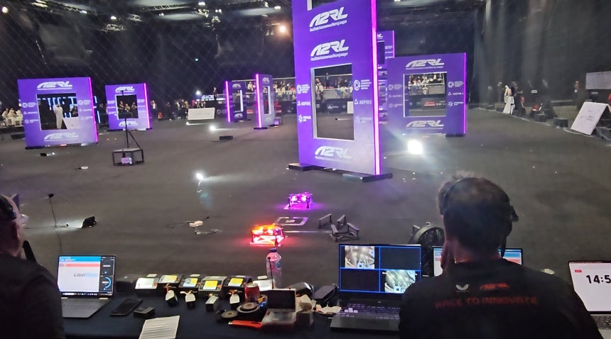 '인간 VS AI' 드론 레이싱 결승전 출발을 기다리는 드론 (2026년 1월 23일)