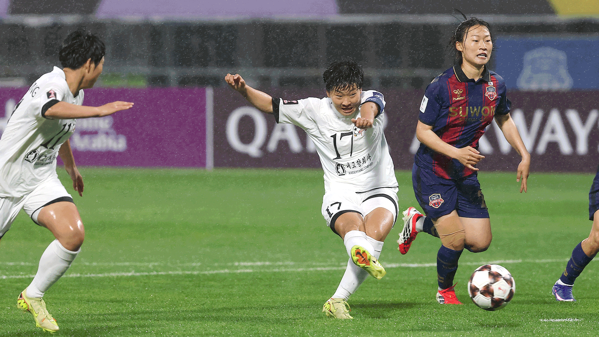 치열했던 <b>남북</b><b>축구</b> 대결…수원FC, 북한 내고향에 역전패