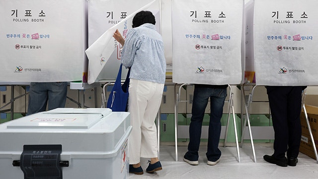 투표용지 반출·선거관리인 폭행…전국서 <b>선거 관련 112 신고</b> 213건