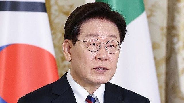 이 대통령 “여당의 열정, ‘우리 진영’ 아니라 ‘국민 전체’ 향해야”