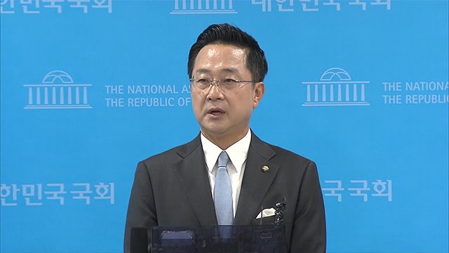 민주당 <b>박성준</b>, <b>최고위원 출마</b>…“지금 여당엔 싸움꾼 필요 없어”