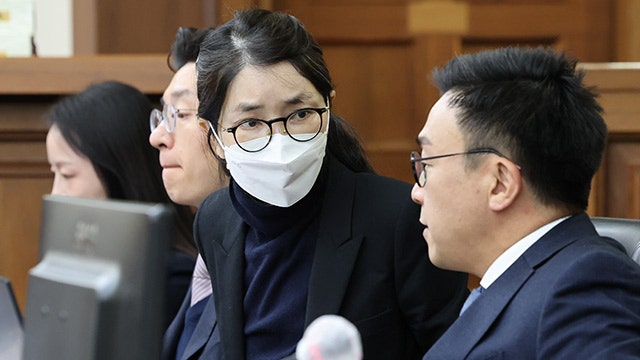 <b>대법</b>, 김건희 ‘주가조작·금품수수’ <b>상고심</b> 선고 24일로 <b>연기</b>