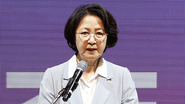 <b>추미애</b> “<b>경기편하G버스</b> 신규 노선 5개 추진…2030년까지 하루 184회 확대...