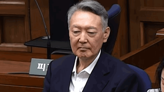 <b>윤석열</b> ‘공직선거법 위반’ <b>1심</b> 징역형 집행유예…확정시 국민의힘 39...