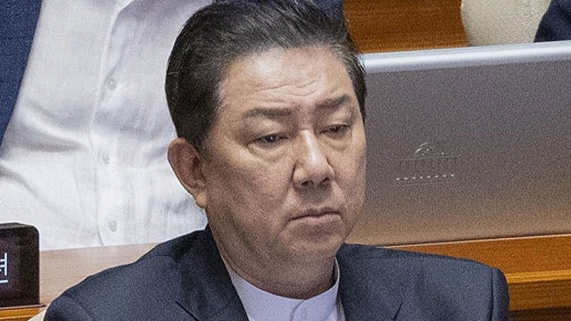 <b>김병기 수사</b> ‘11개월째’ 장기화…시민단체, 경찰에 수사심의위 요청