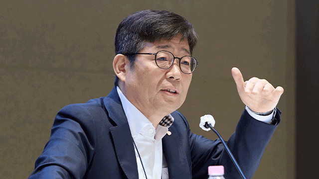 <b>한은</b> 부총재 “특별한 충격 없다면, <b>금리 인상</b> 가능성 커”