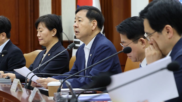 구윤철 “코로나 시기 자영업자·<b>소상공인 채무 조정</b> 추진”