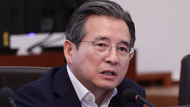 <b>김용범</b> “국정의 <b>무게중심</b> 옮겨야…국민 재도약 투자 시작”