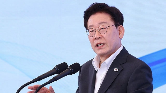 이 대통령, 6개 부처 개각 단행…재경·<b>국방</b>·국토<b>장관</b> 등 교체