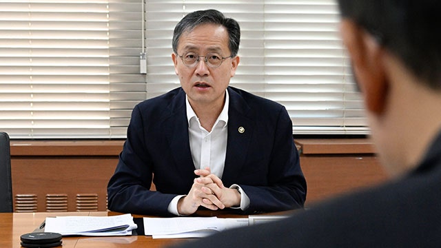 <b>이형일</b> <b>부총리 후보자</b>, “잠재성장률 반등 기반 마련하겠다”