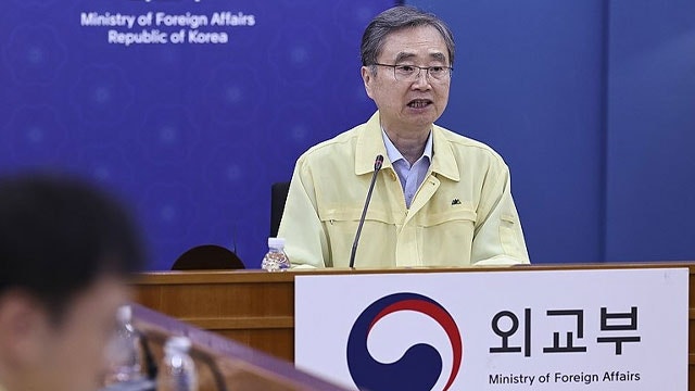 <b>조현</b>, <b>네팔 방문</b>해 외교장관 회담…실종자 가족 면담
