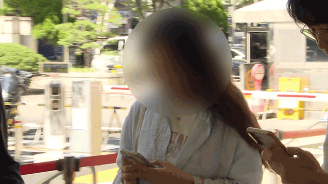 요리에 ‘<b>개미</b>’ 올린 미슐랭 2스타 <b>레스토랑</b> 대표에 1500만원 벌금