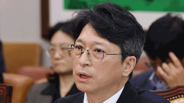 <b>홍지선 국토장관 취임</b> 첫 행보는 3기 신도시…“주택공급, 계획보다 실...