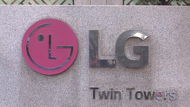 <b>LG</b>디스플레이·<b>LG엔솔</b>, 전 임원 75억 원대 <b>배임</b> 혐의로 <b>고소</b>