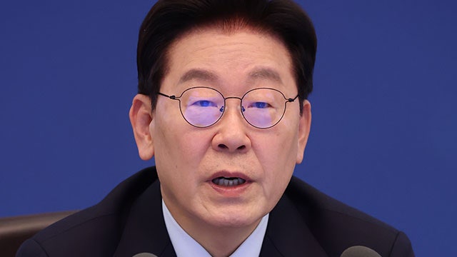 [속보] 이 대통령 “<b>부마</b><b>항쟁</b>, 5·18 헌법 담아내야…국회 개헌 논의 나...
