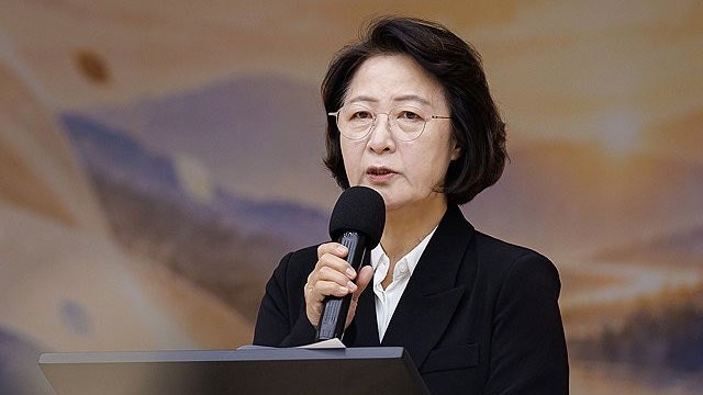 <b>추미애</b> “소방관 처우·예우 바꿔낼 것”…<b>추모 행사</b> 참석