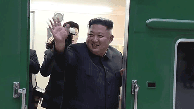 <b>김정은</b>, ‘중국 서열 4위’ <b>왕후닝</b>과 단둥서 <b>회담</b>…“중국 지원에 감사...