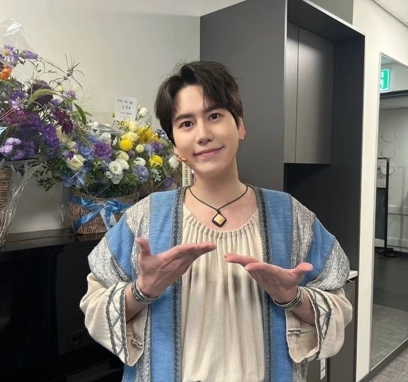 <b>뮤지컬</b> 분장실서 흉기 난동 벌어져…'슈주' <b>규현</b> 찰과상