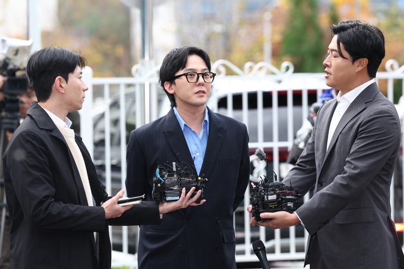 지드래곤, <b>손발톱</b> 정밀 검사도 <b>마약</b> '<b>음성</b>' 판정