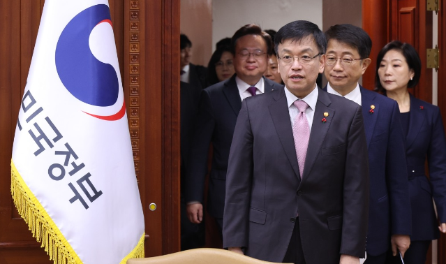 윤 대통령, 최상목·<b>송미령</b>·<b>강도형</b>·<b>오영주</b>·김홍일 임명