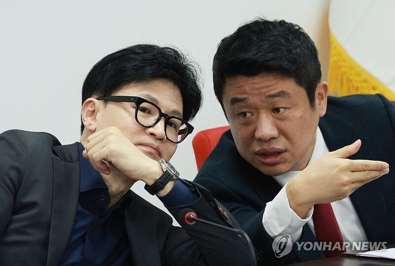 <b>한동훈</b>, <b>국군대전병원 방문</b>…이국종 병원장과 면담