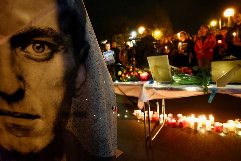 "<b>푸틴</b>은 살인자"…유럽 전역·미국에서 나발니 추모 집회