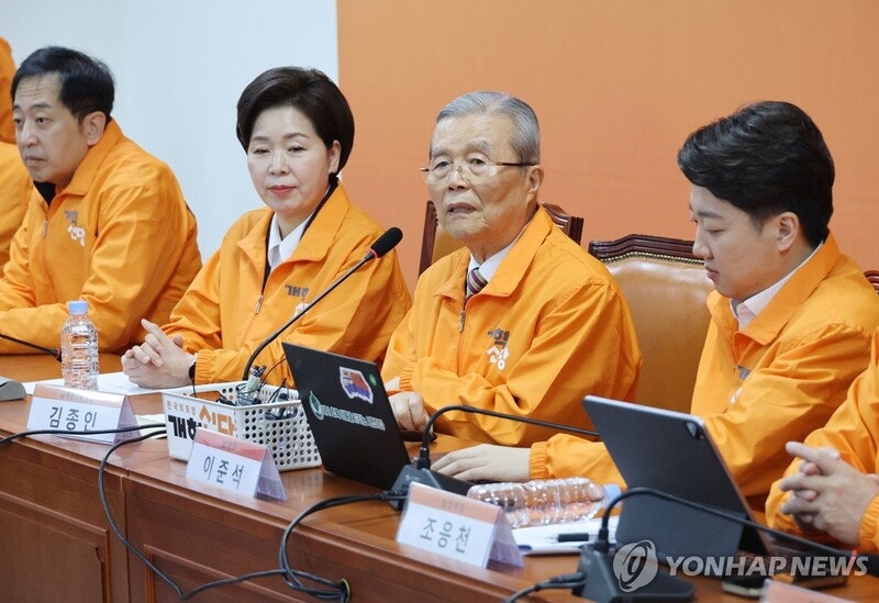 <b>김종인</b> "지지율 집착 안 해...공천 오래 걸리지 않을 것"