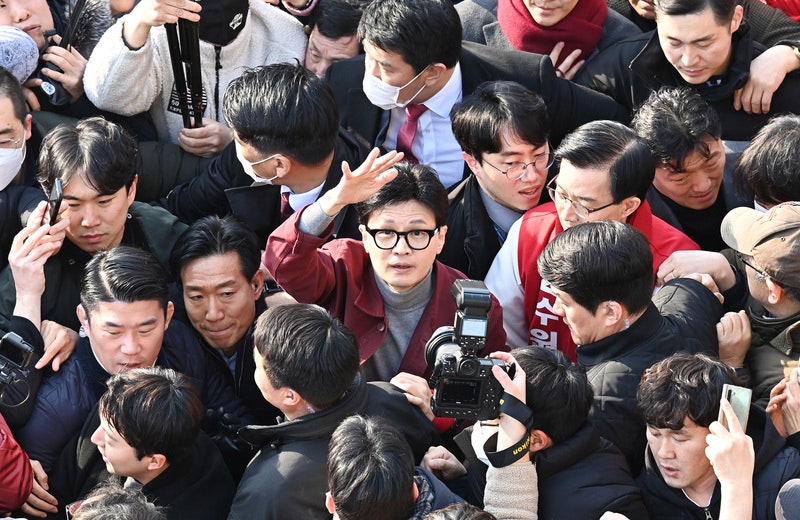 '0석' <b>수원</b> 찾은 <b>한동훈</b> "<b>민주당</b> 뭘 해줬나…우린 한다"